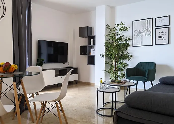 Arenas Superior Seafront Apartment Benidorm