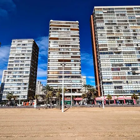 Arenas Superior Seafront شقة